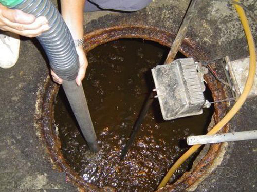 贡井隔油池清理