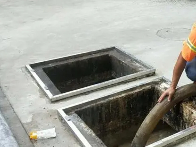 贡井化粪池清理